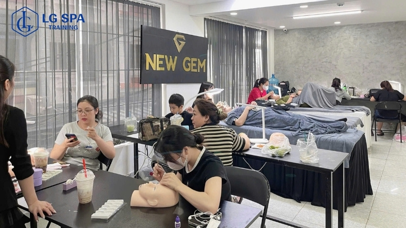 Học viện New Gem đào tạo nghề spa uy tín tại TPHCM