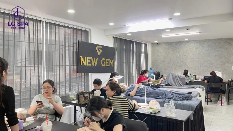 Học viện New Gem đào tạo nghề spa uy tín