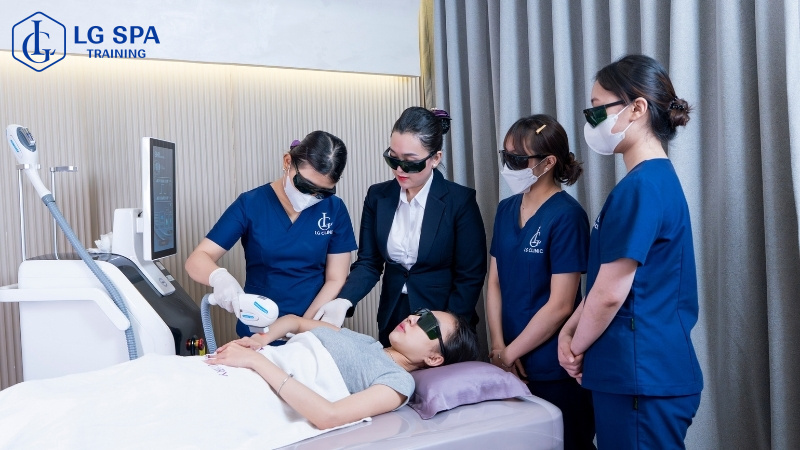 khóa học spa triệt lông tắm trắng cấp tốc