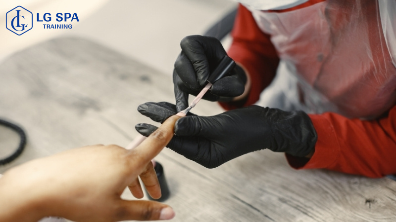 Nghề làm nail không cần bằng cấp 3