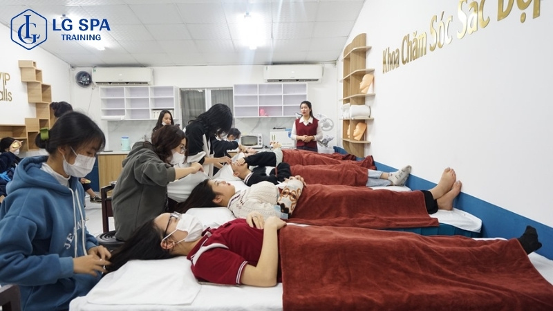 Trường Cao đẳng nghề Công thương Việt Nam - Đào tạo ngành spa chất lượng cao