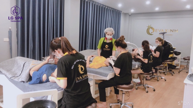 dạy spa tại thẩm mỹ viện eva