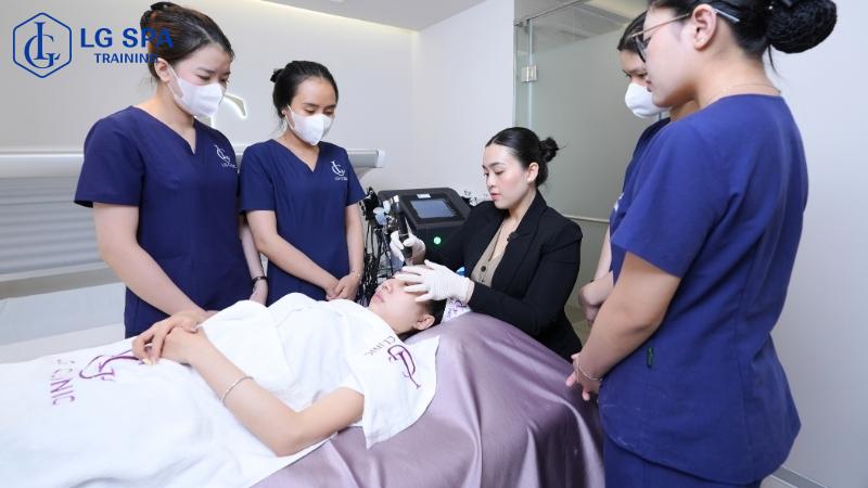 học quản lý spa