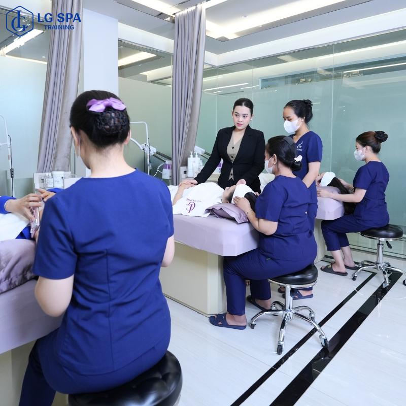 học spa buổi tối