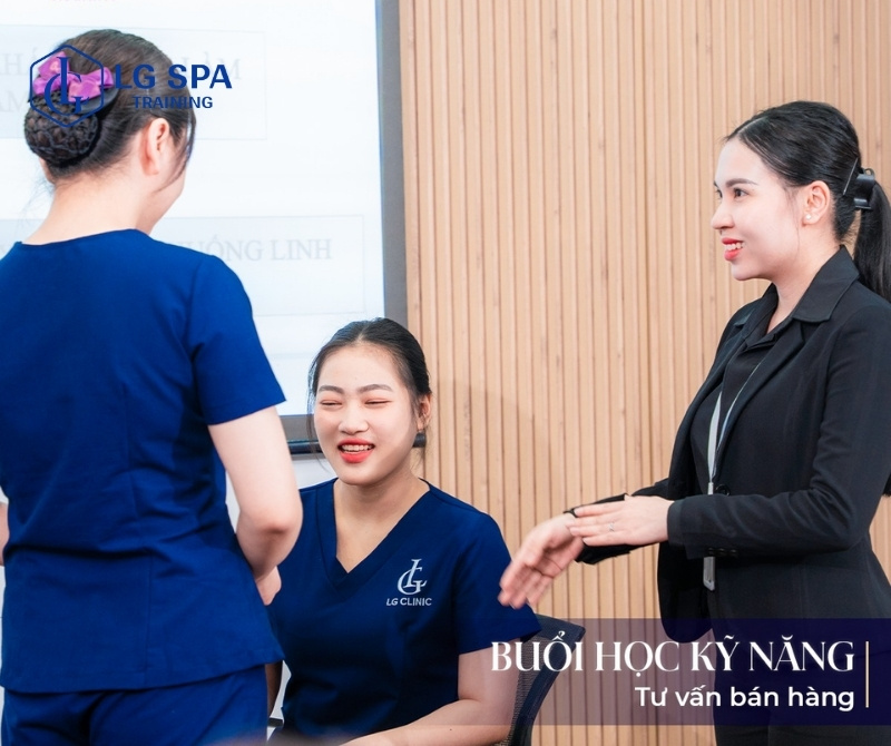 kỹ năng giao tiếp trong khóa học quản lý spa