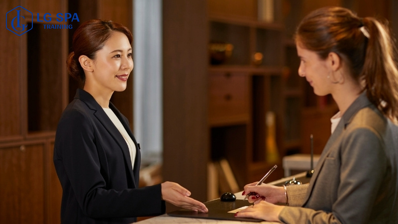 trượt đại học làm nghề nhà hàng khách sạn