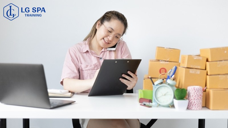 21 tuổi làm nghề livestream bán hàng