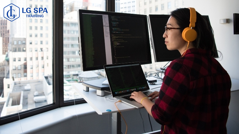 28 tuổi học nghề coder