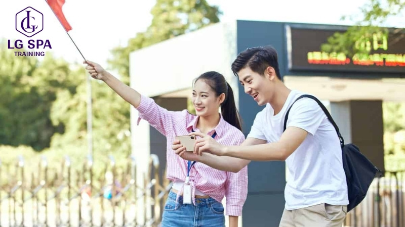 32 tuổi làm nghề hướng dẫn viên