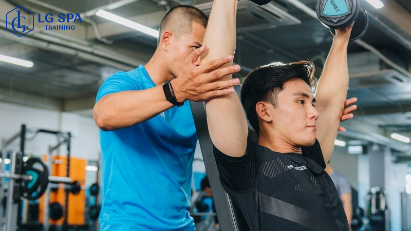 Huấn luyện viên thể hình (PT) không sợ thất nghiệp