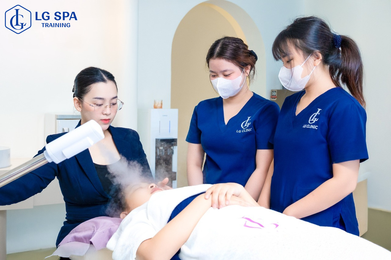 Làm gì nếu không học đại học - học nghề spa