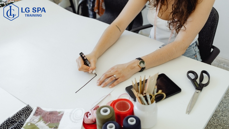 Ngành thiết kế thời trang - hợp với nữ sáng tạo