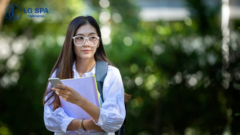 Nữ 30 tuổi nên học nghề gì