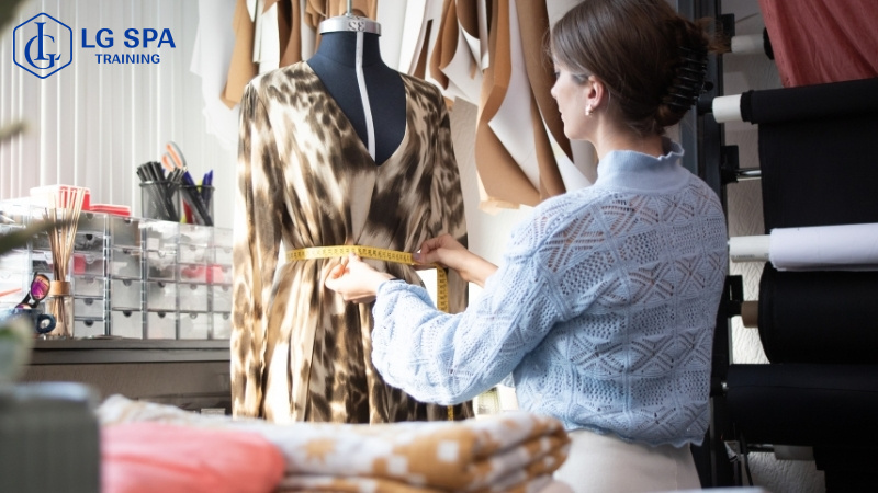 Thiết kế thời trang cho nữ hướng nội