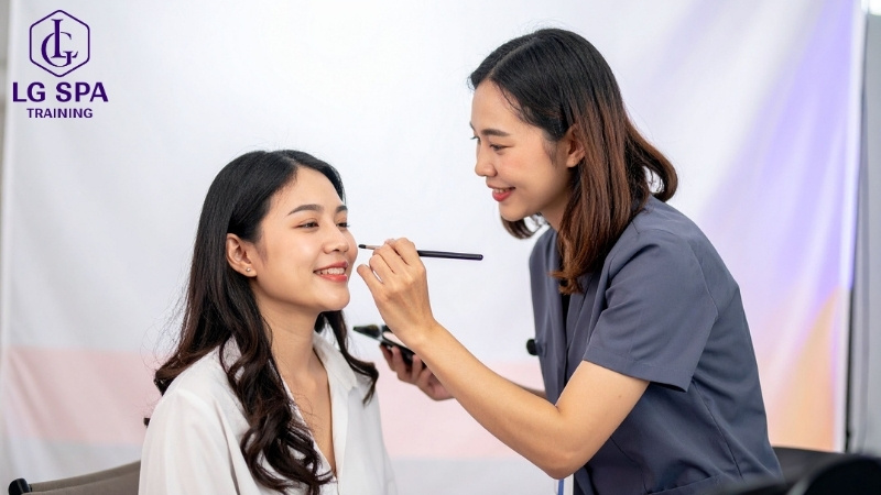 chuyên viên trang điểm không cần bằng cấp lương 15 triệu