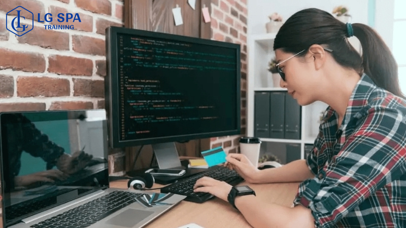 công nghệ thông tin cho nữ hướng nội