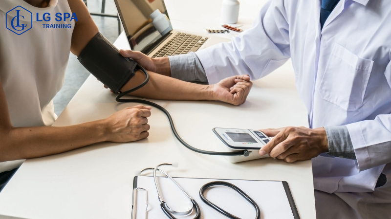 học chăm sóc y tế ở tuổi 25