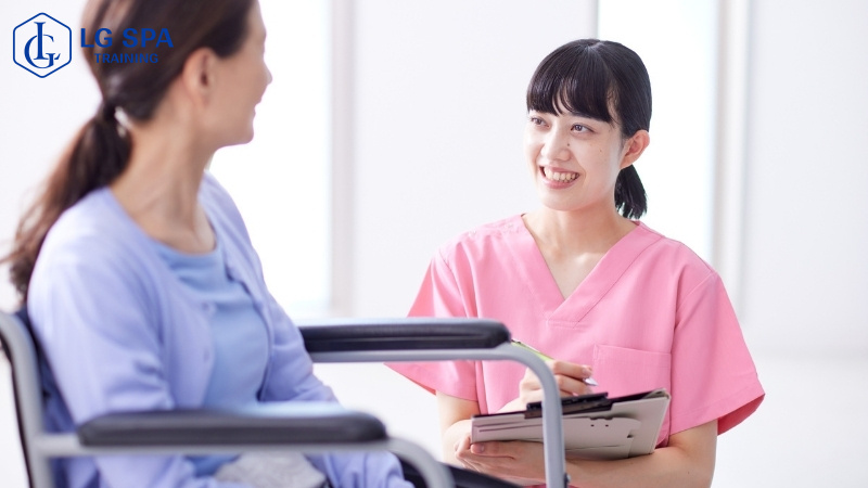 học nghề chăm sóc sức khỏe ở tuổi 22