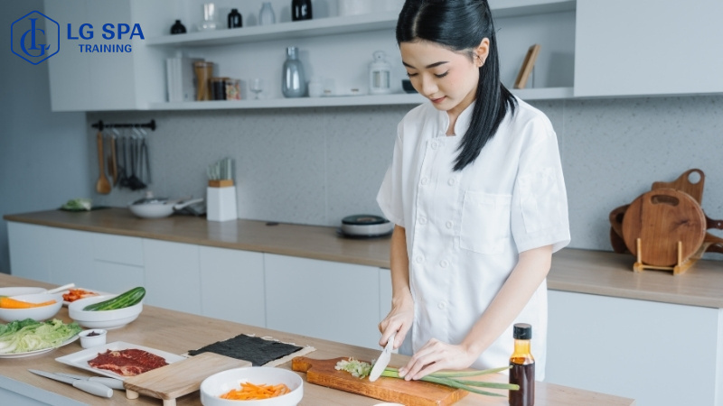 học nghề đầu bếp cho người trầm tính