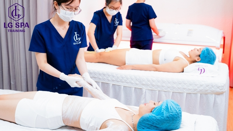 Học nghề gì dễ kiếm tiền? Học nghề spa thẩm mỹ