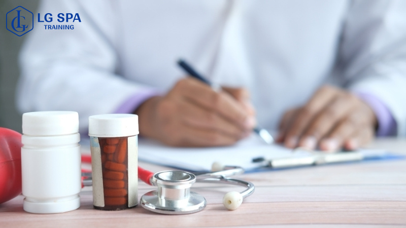 học nghề y dược ở tuổi 24