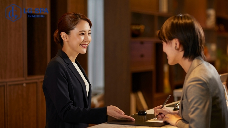 Học gì để không thất nghiệp? Học nhà hàng khách sạn
