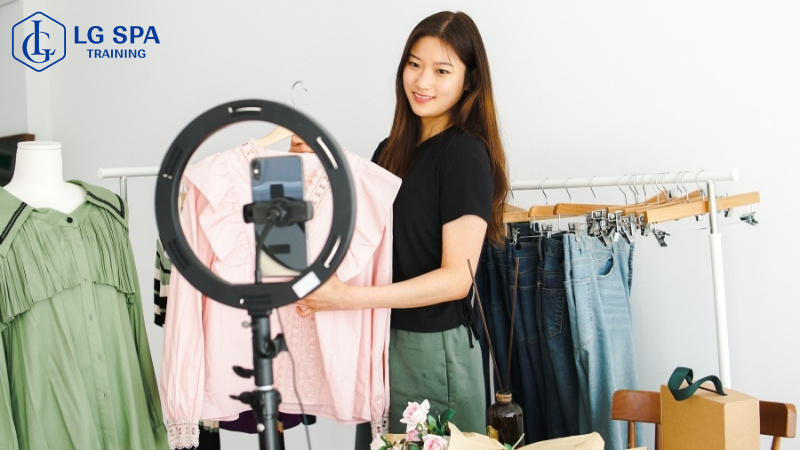 làm nghề bán hàng online lương 15 triệu