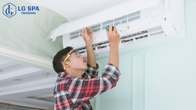 làm nghề sửa chữa điện lạnh cho nam 35 tuổi