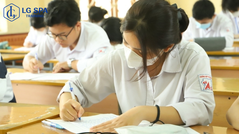 lớp 8 nên học nghề gì