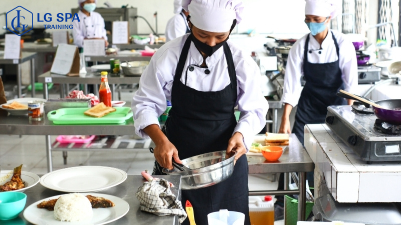 nên học nghề gì bây giờ - học nghề đầu bếp