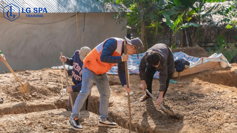 đi làm sớm mà không học nghề có nhiều bất lợi
