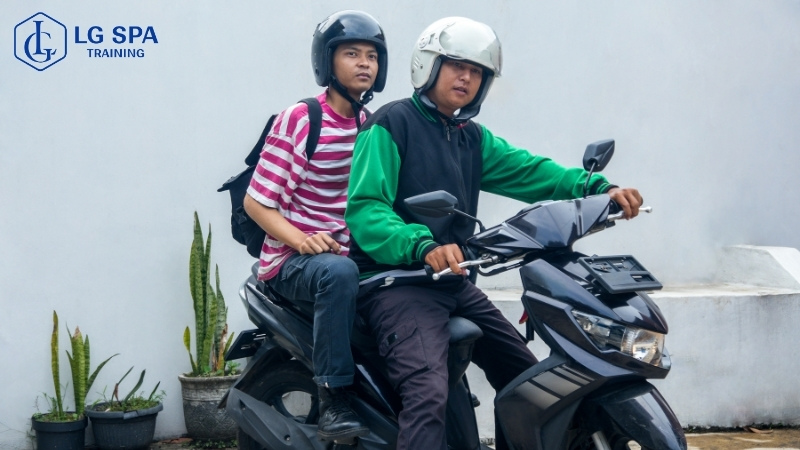 học nghề ngắn hạn cho nam nghề tài xế lái xe