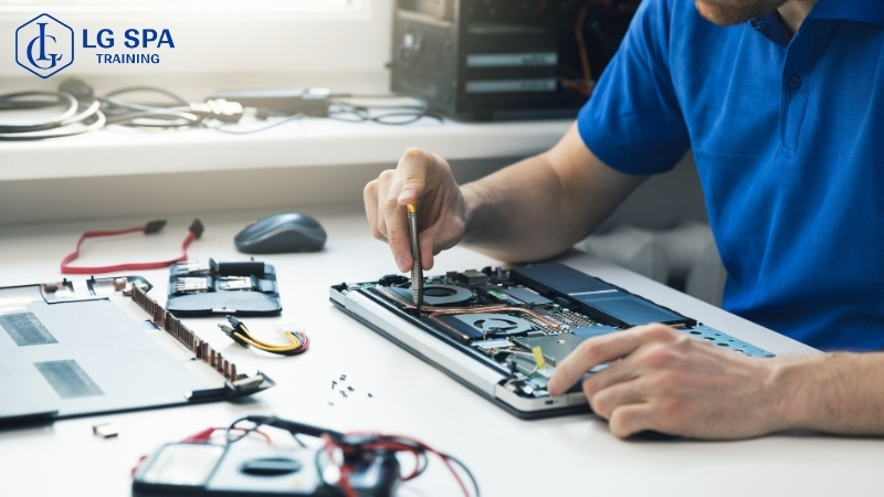 khóa học nghề ngắn hạn sửa chữa máy tính điện thoại cho nam