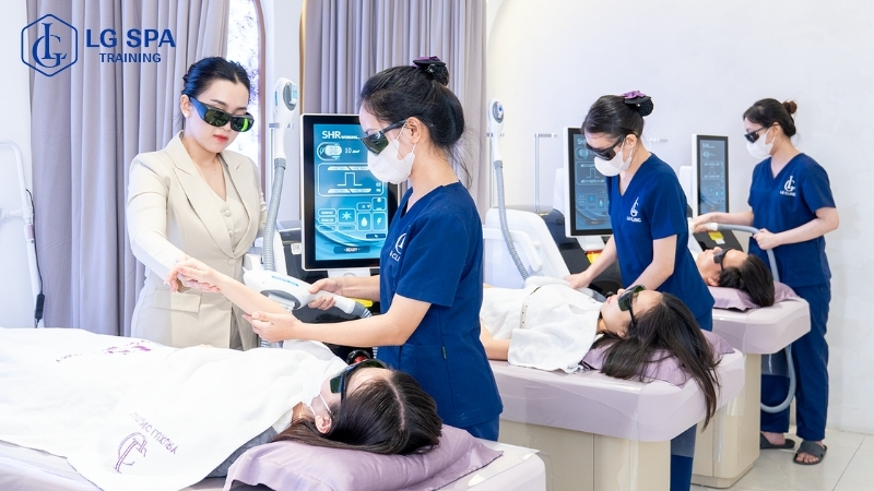 nên học nghề hay đi làm bây giờ