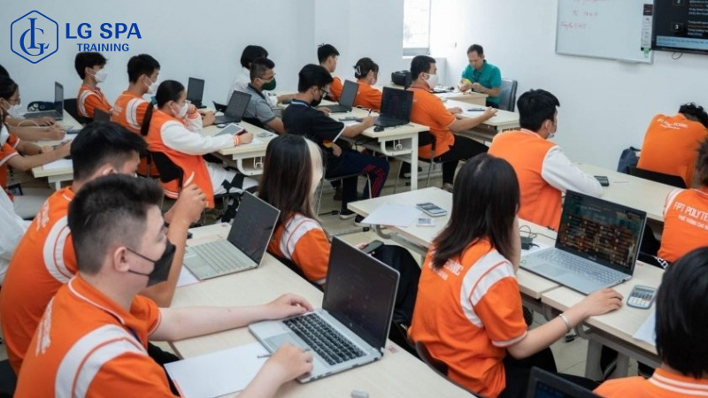 Trường cao đẳng FPT Polytechnic