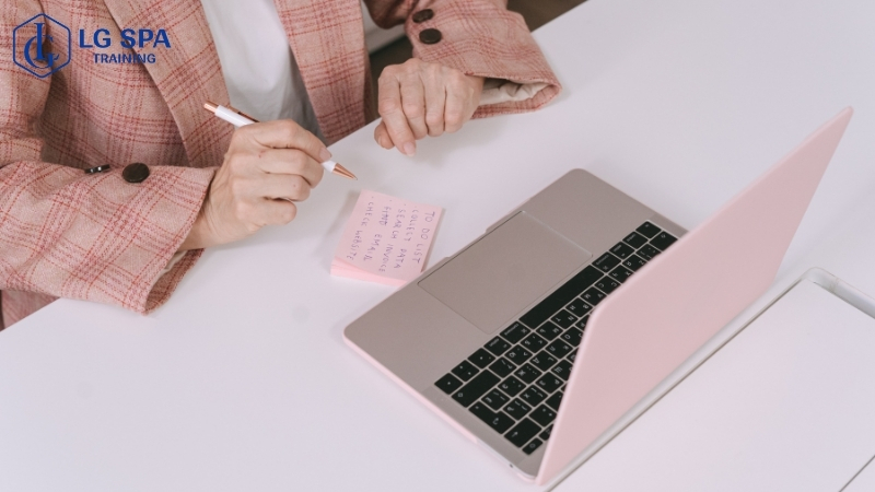 học nghề tay trái trợ lý online