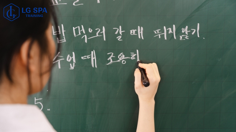 học ngành ngôn ngữ học thiếu nhân lực trong tương lai