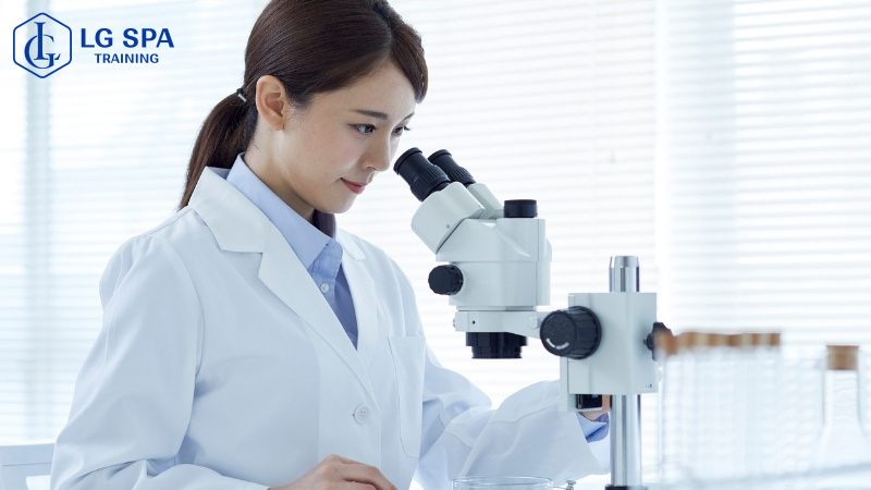 nhà nghiên cứu khoa học không cần giỏi giao tiếp