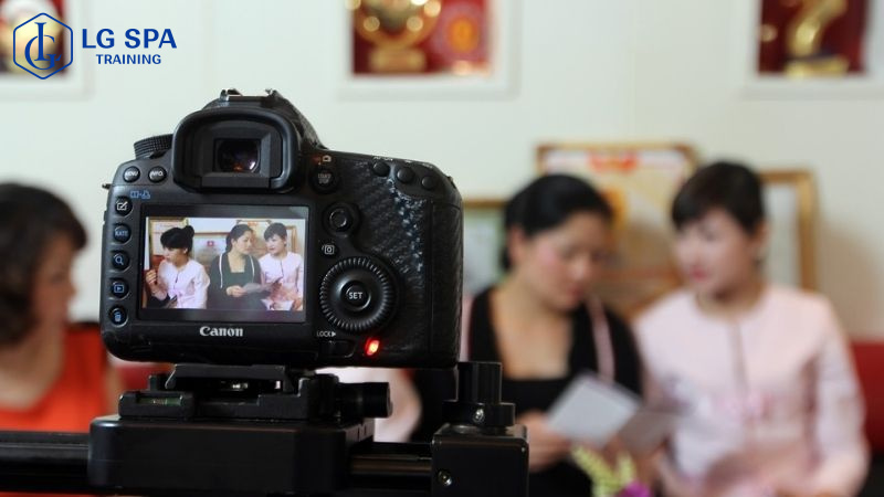 14 tuổi nên học nghề quay phim